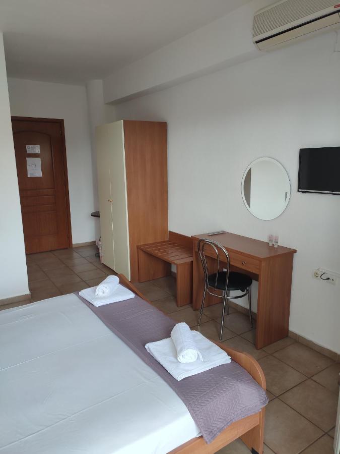 Bella Grecia Aparthotel Hanioti Exterior photo