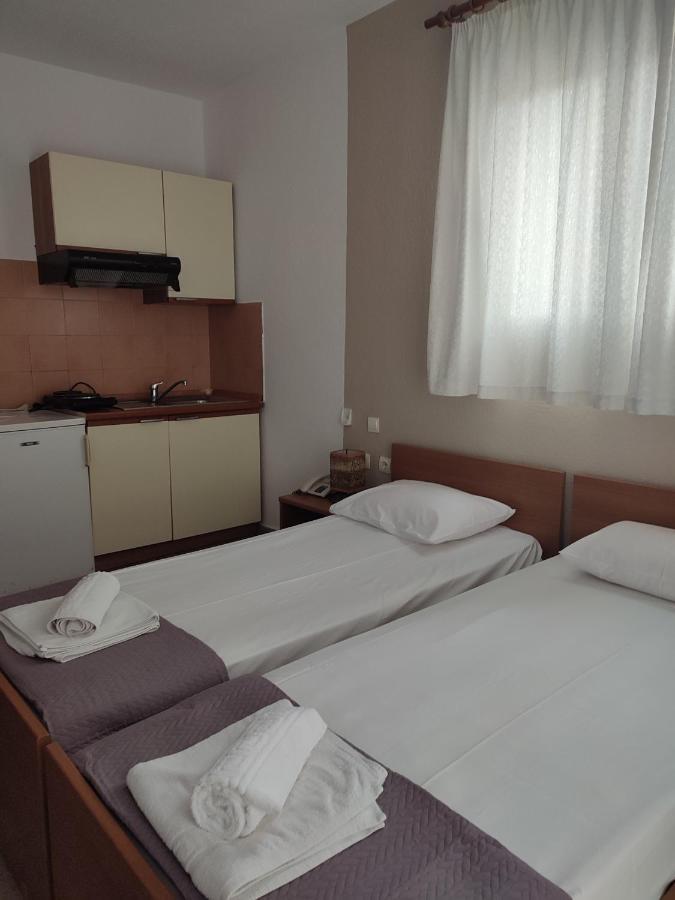 Bella Grecia Aparthotel Hanioti Exterior photo