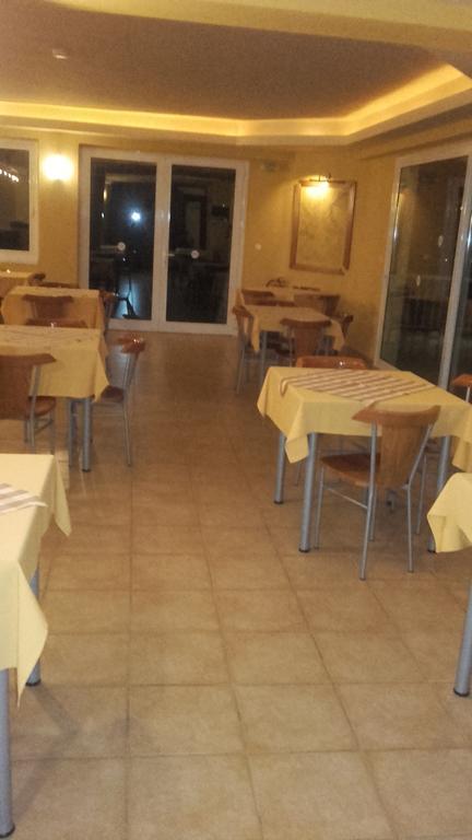 Bella Grecia Aparthotel Hanioti Exterior photo