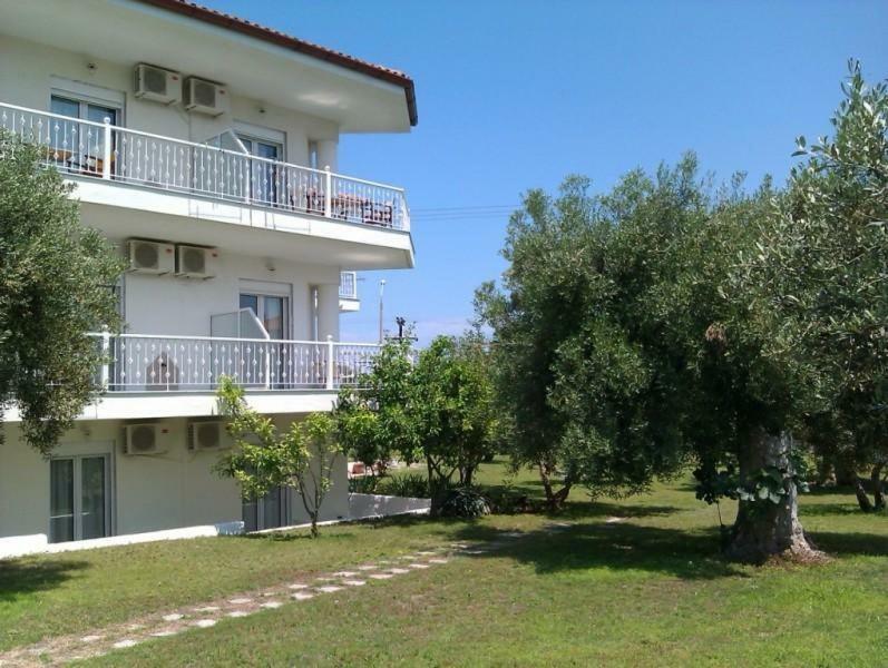 Bella Grecia Aparthotel Hanioti Exterior photo